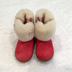 NWOT Ugg toddler pink booties